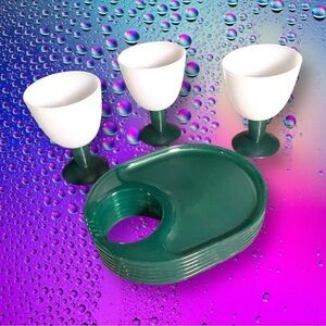 Tupperware #4516 Impressions
Snackatizer 6 Snack Trays & 3 Parfait Goblet Cups